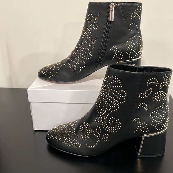 Chico’s Adele Embellished Booties Size 8 - Picture 3 of 13